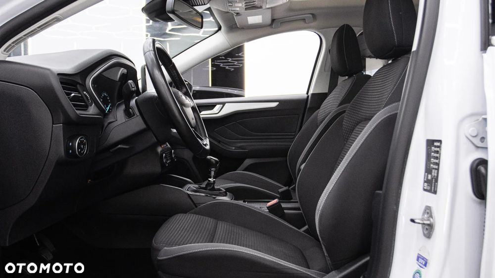 Ford Focus 1.0 EcoBoost Connected - 18