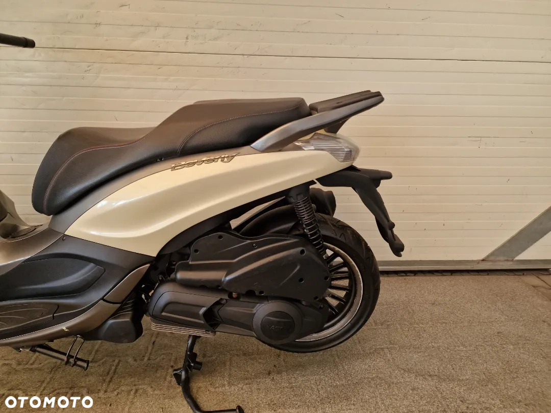 Piaggio Beverly - 8