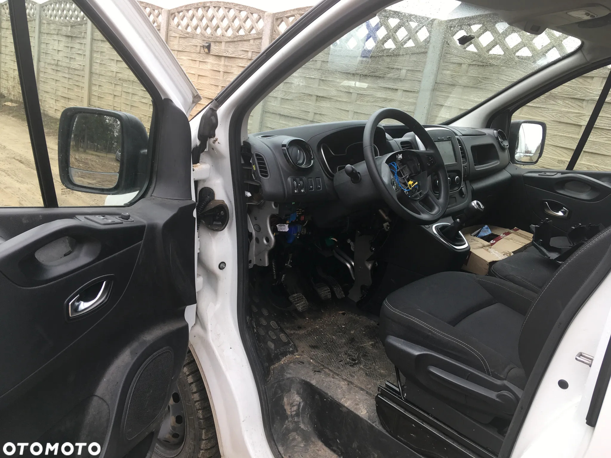 Renault TRAFIC - 10