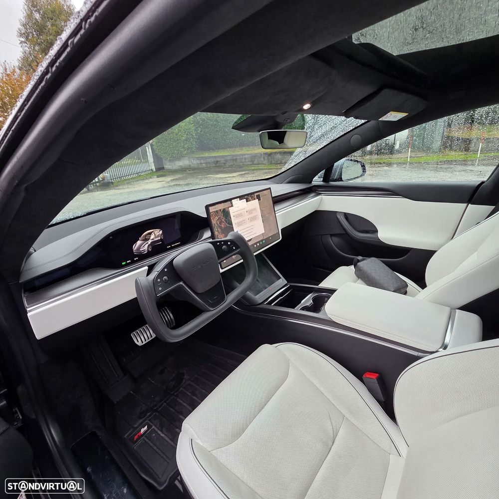 Tesla Model S Plaid - 6