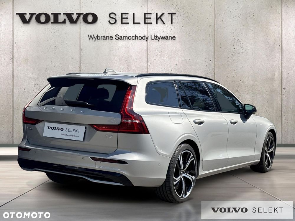 Volvo V60 T8 AWD Plus Dark - 6
