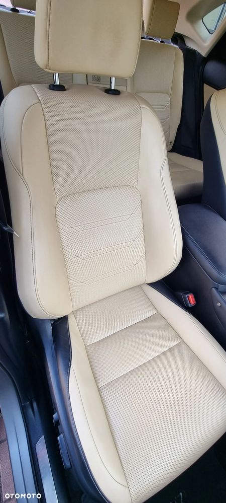 Lexus NX 300h Executive Line - 16