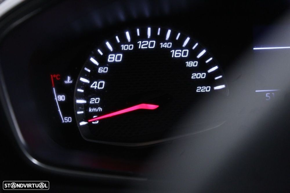 Peugeot 2008 1.2 PureTech Active - 27