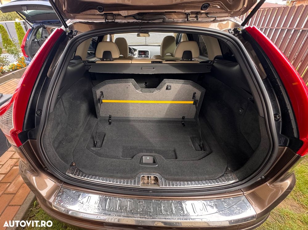 Volvo XC 60 - 25