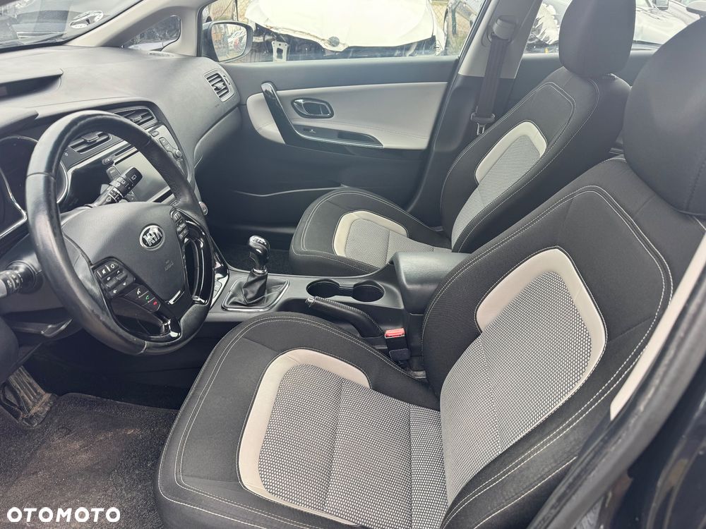 Kia Ceed 1.4 CVVT ISG Dream Team Edition - 21