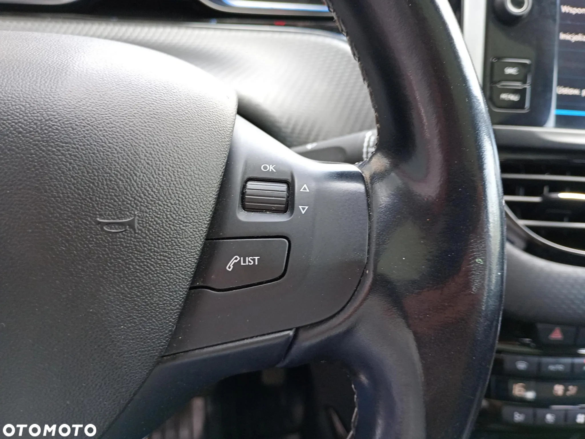 Peugeot 2008 1.2 Pure Tech GPF Allure S&S - 13