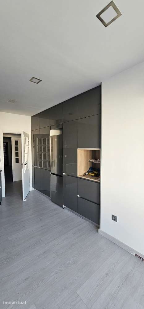 Excelente Apartamento T3 Renovado com Garagem – Vila Nova de Foz Côa - Grande imagem: 3/24