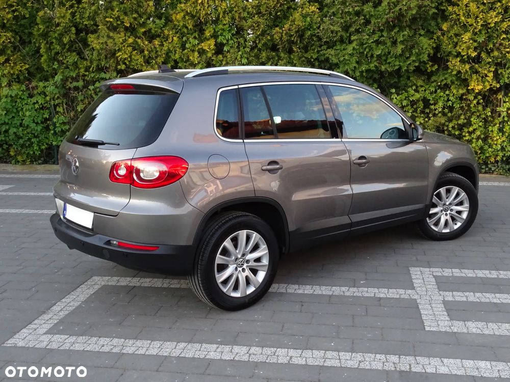 Volkswagen Tiguan - 8