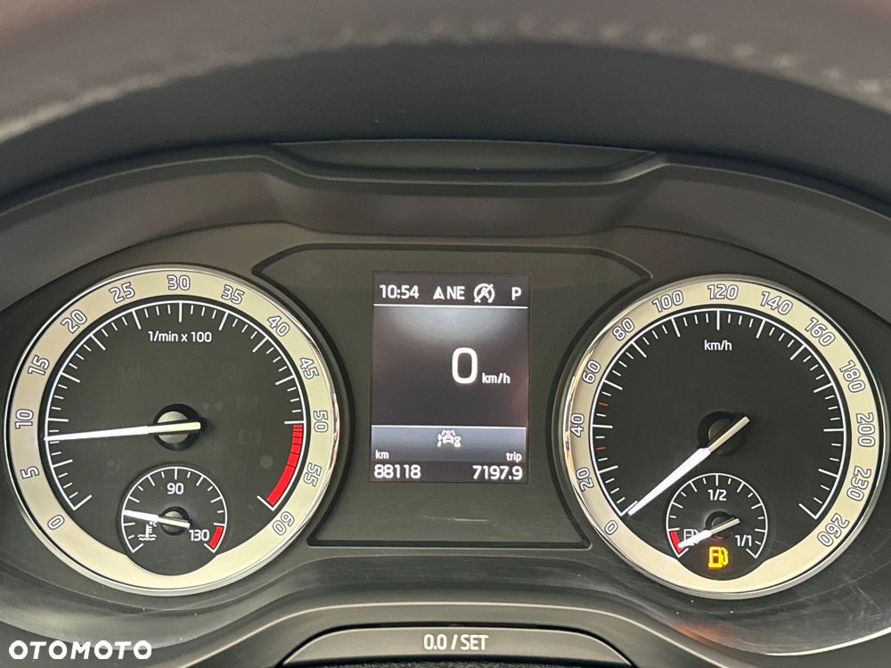 Skoda Karoq 2.0 TDI SCR 4x2 Style DSG - 11