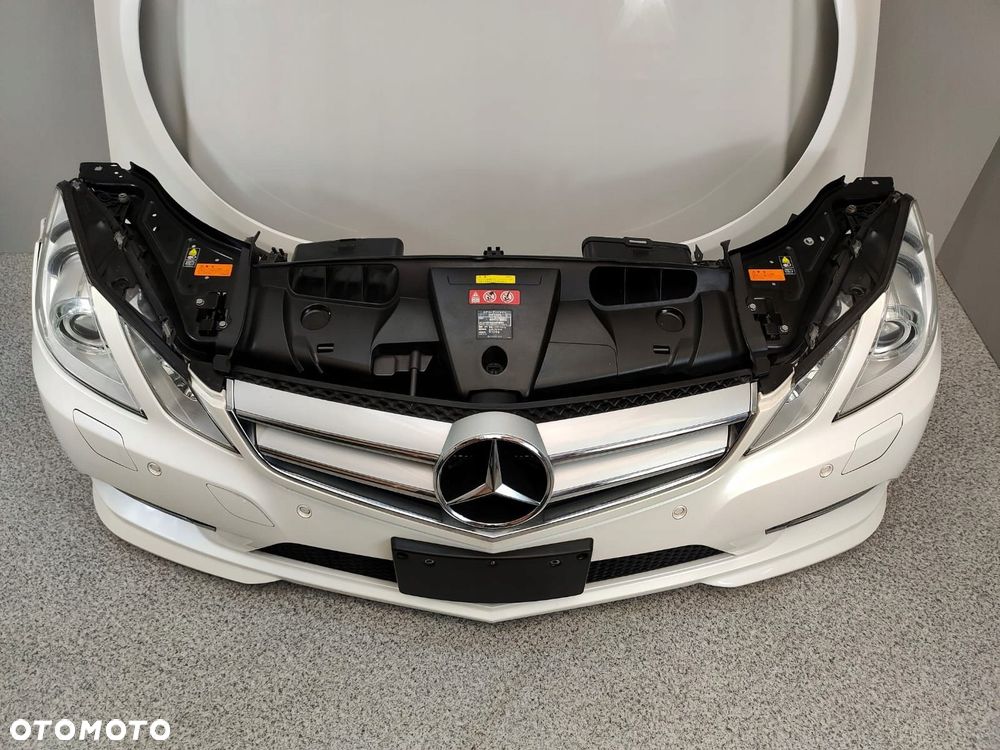 MERCEDES W207 AMG PRZÓD ZDERZAK MASKA BŁOTNIKI PAS 650 - 5
