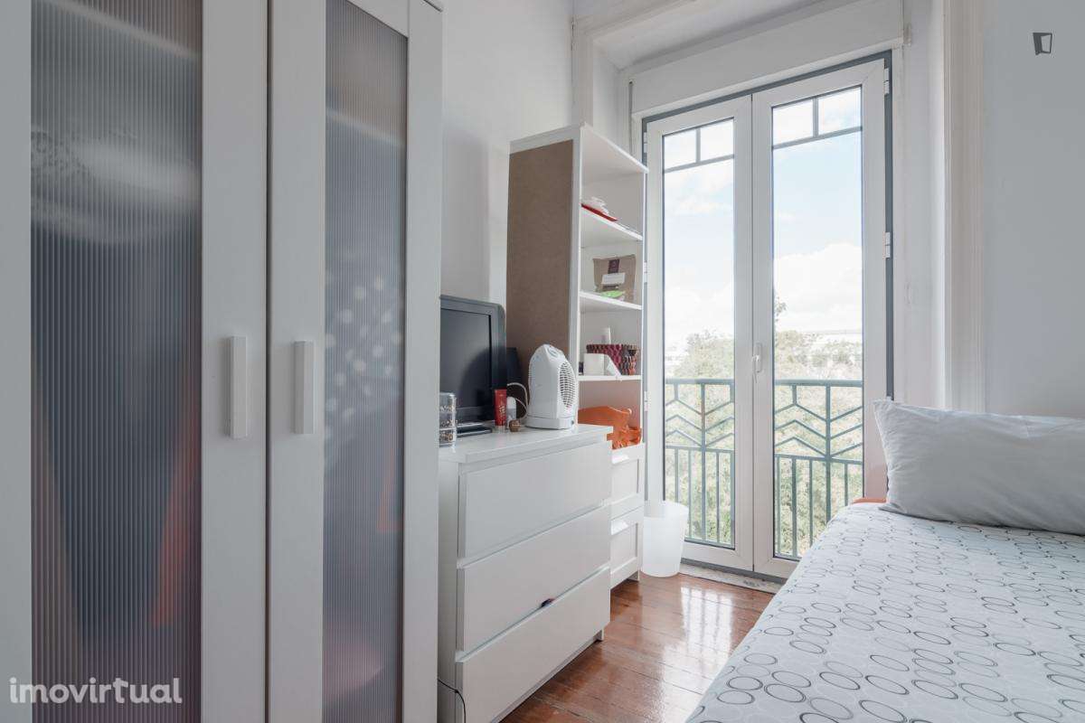Quarto - localizado em Arroios Lisbon - Grande imagem: 3/16