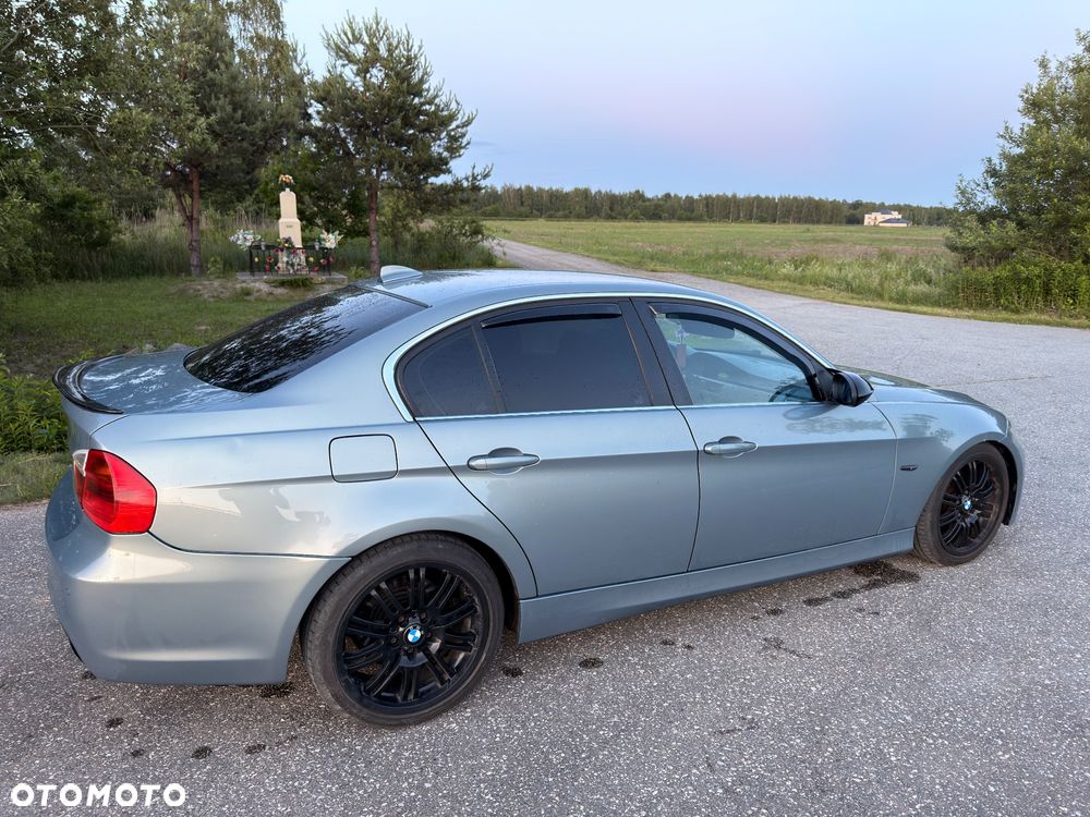 BMW Seria 3 325i - 7
