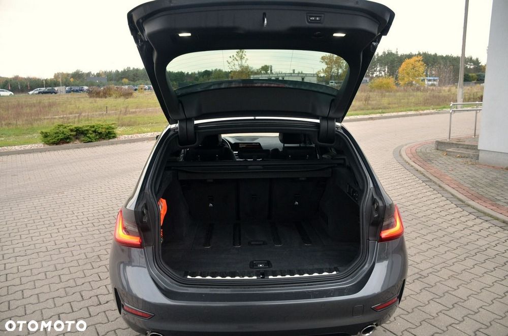 BMW Seria 3 - 34