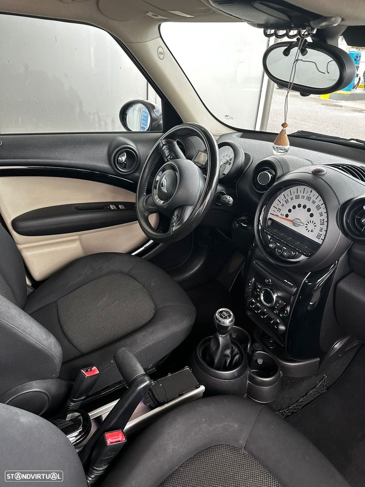 MINI Countryman One D - 9