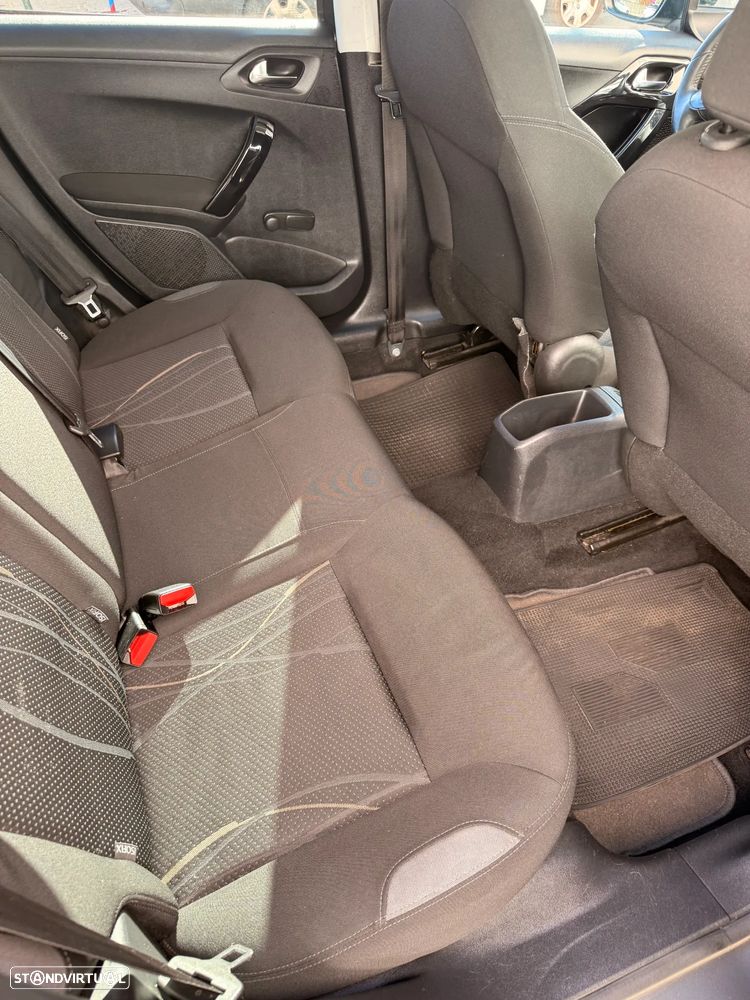 Peugeot 208 1.4 HDi - 9