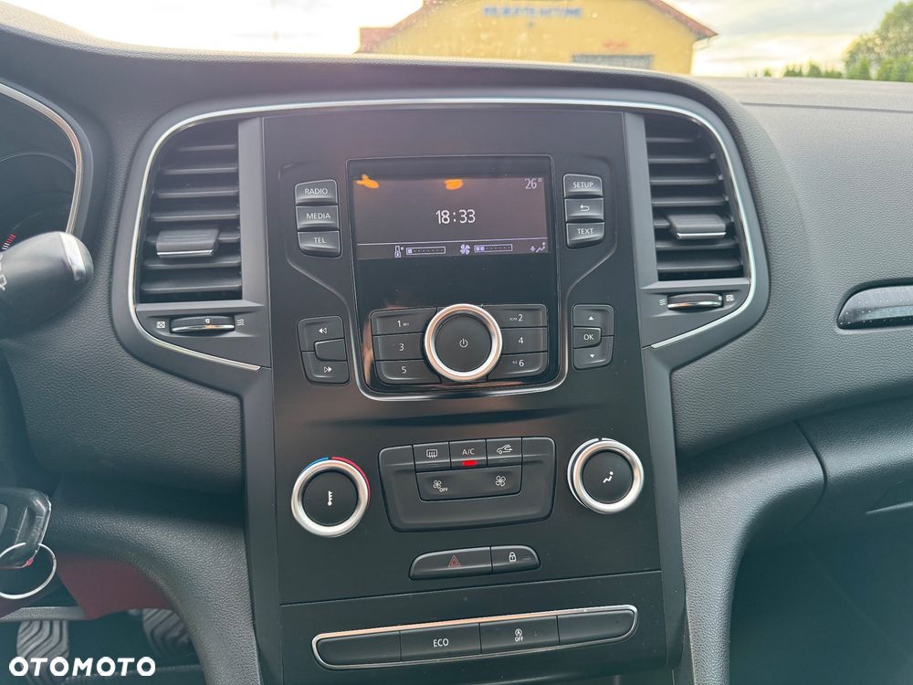 Renault Megane 1.2 Energy TCe Business - 28