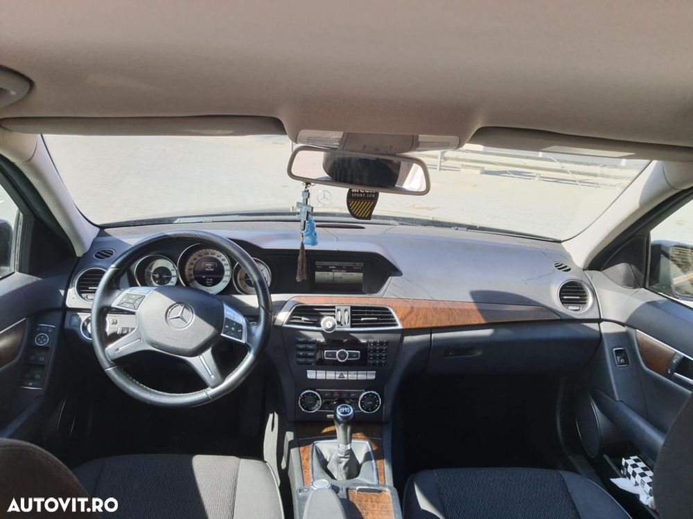 Mercedes-Benz C - 11