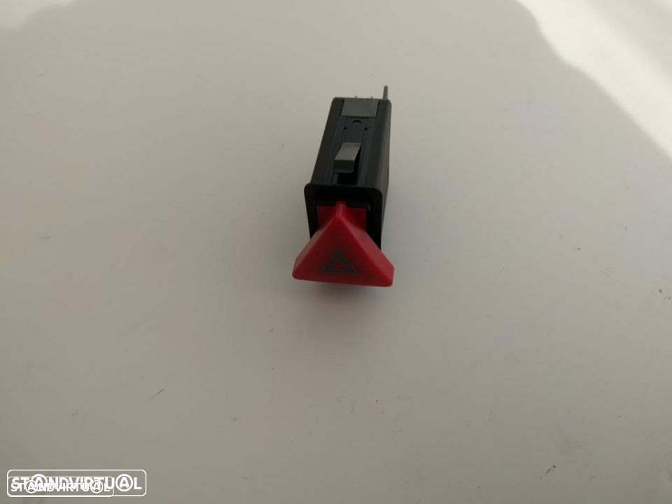 botao interruptor 4 piscas skoda octavia(novo) - 1