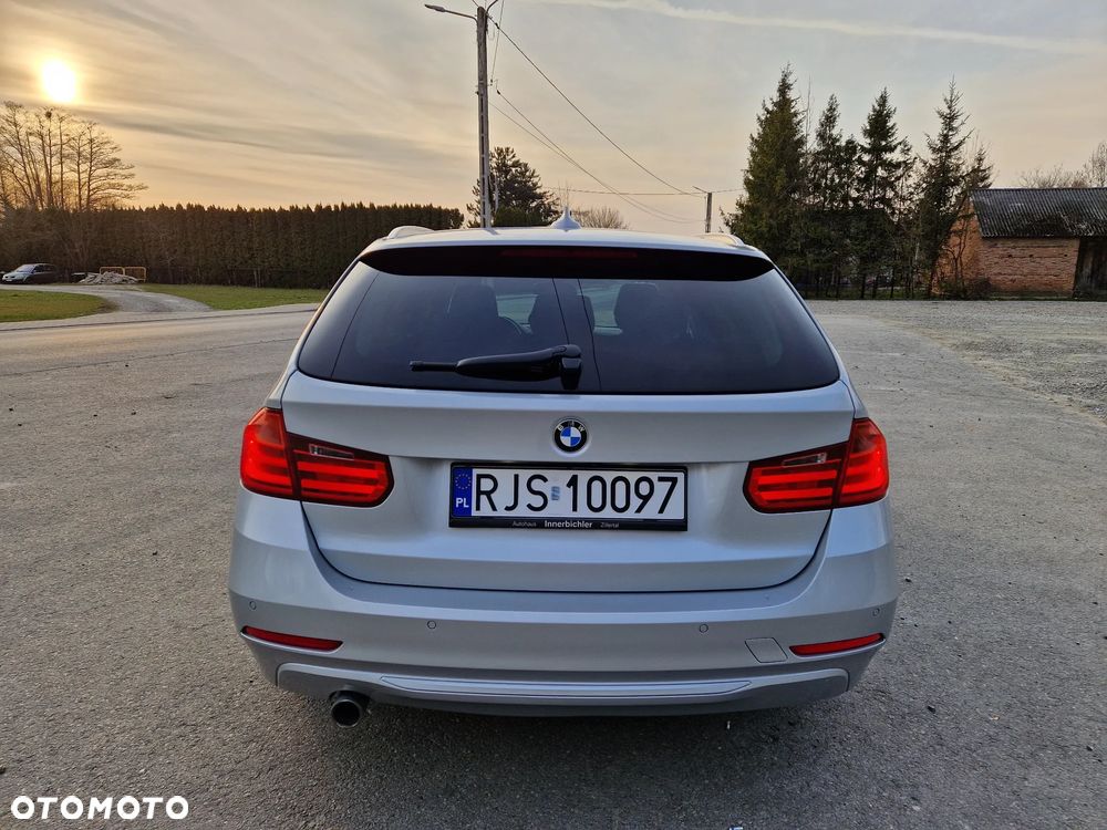BMW Seria 3 320d xDrive - 13