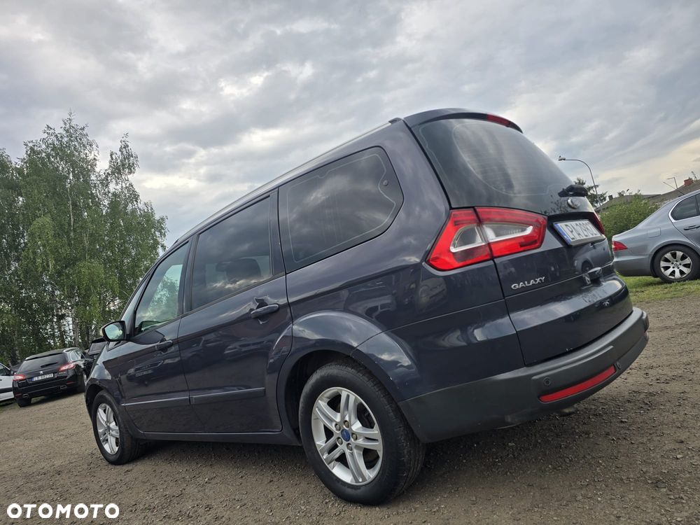 Ford Galaxy 2011 photo 3