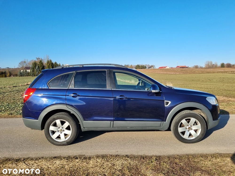 Chevrolet Captiva 2.4 4WD 7 Sitzer LT - 2