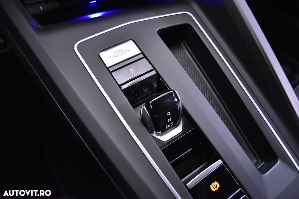 Volkswagen Golf 2.0 TSI DSG 4Motion R - 17