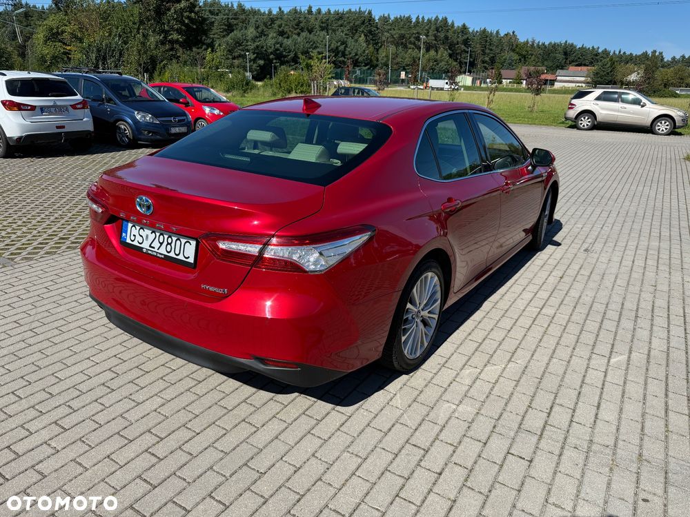 Toyota Camry 2.5 Hybrid Executive CVT - 2