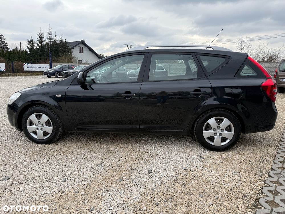 Kia Ceed 1.6 L - 21