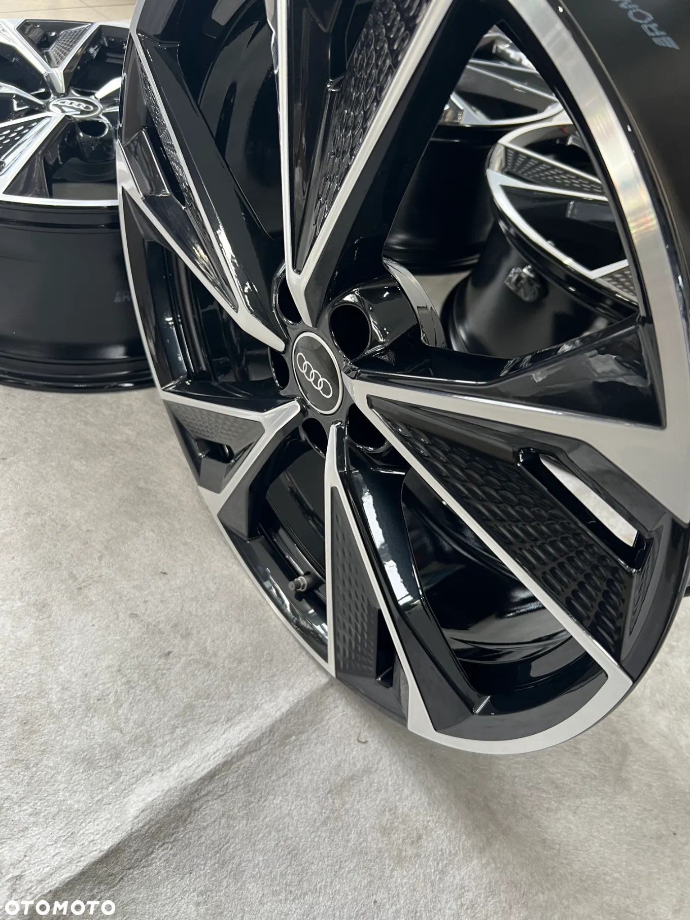 Felgi Audi A6 C8 Najnowszy model 21'' S-line łuska - 19