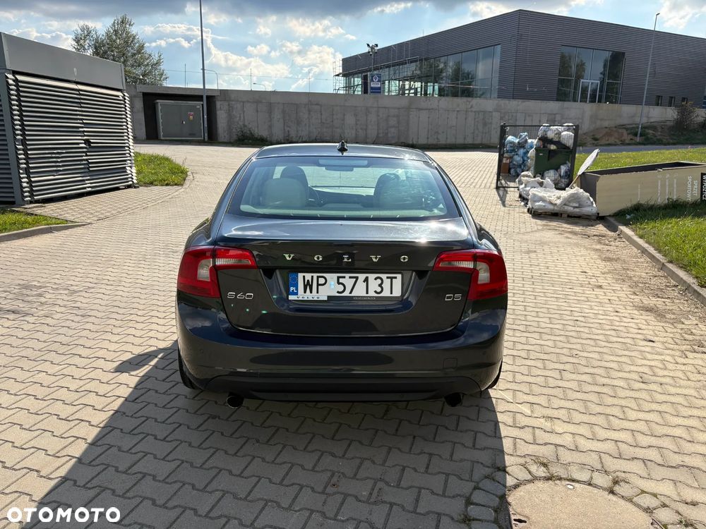Volvo S60 D5 Geartronic - 4