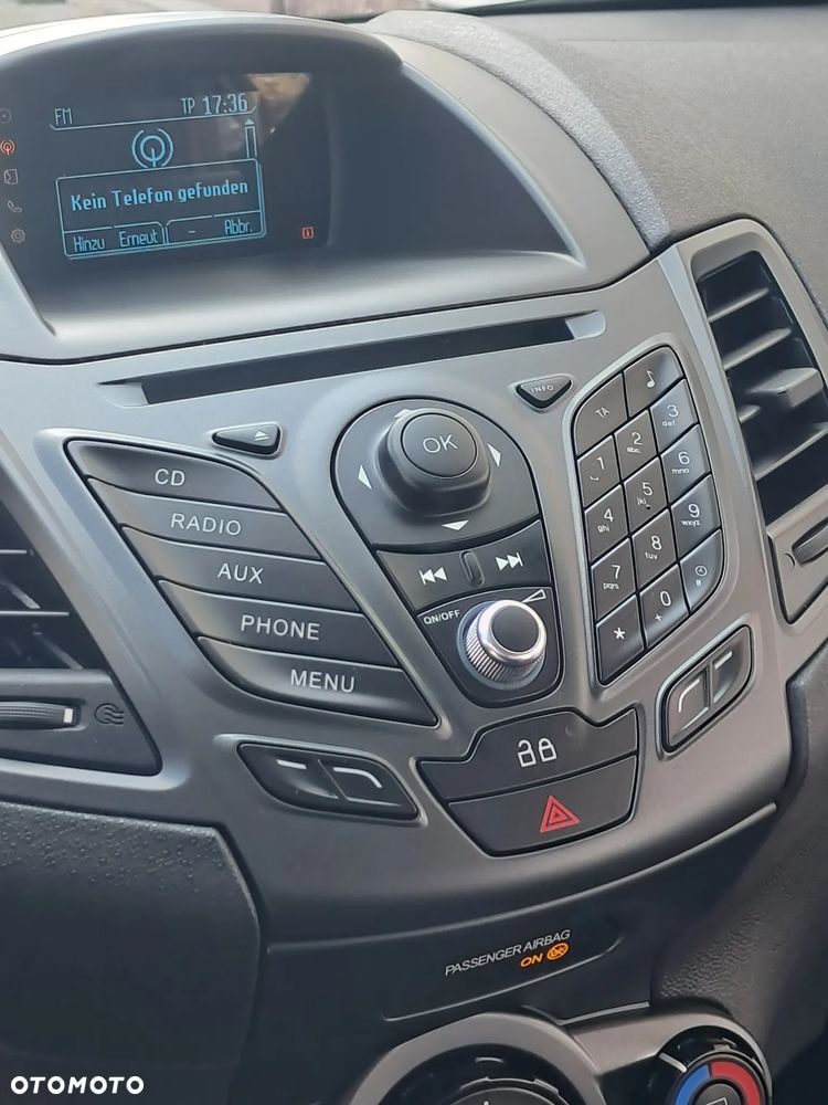 Ford Fiesta 1.0 Champions Edition - 35