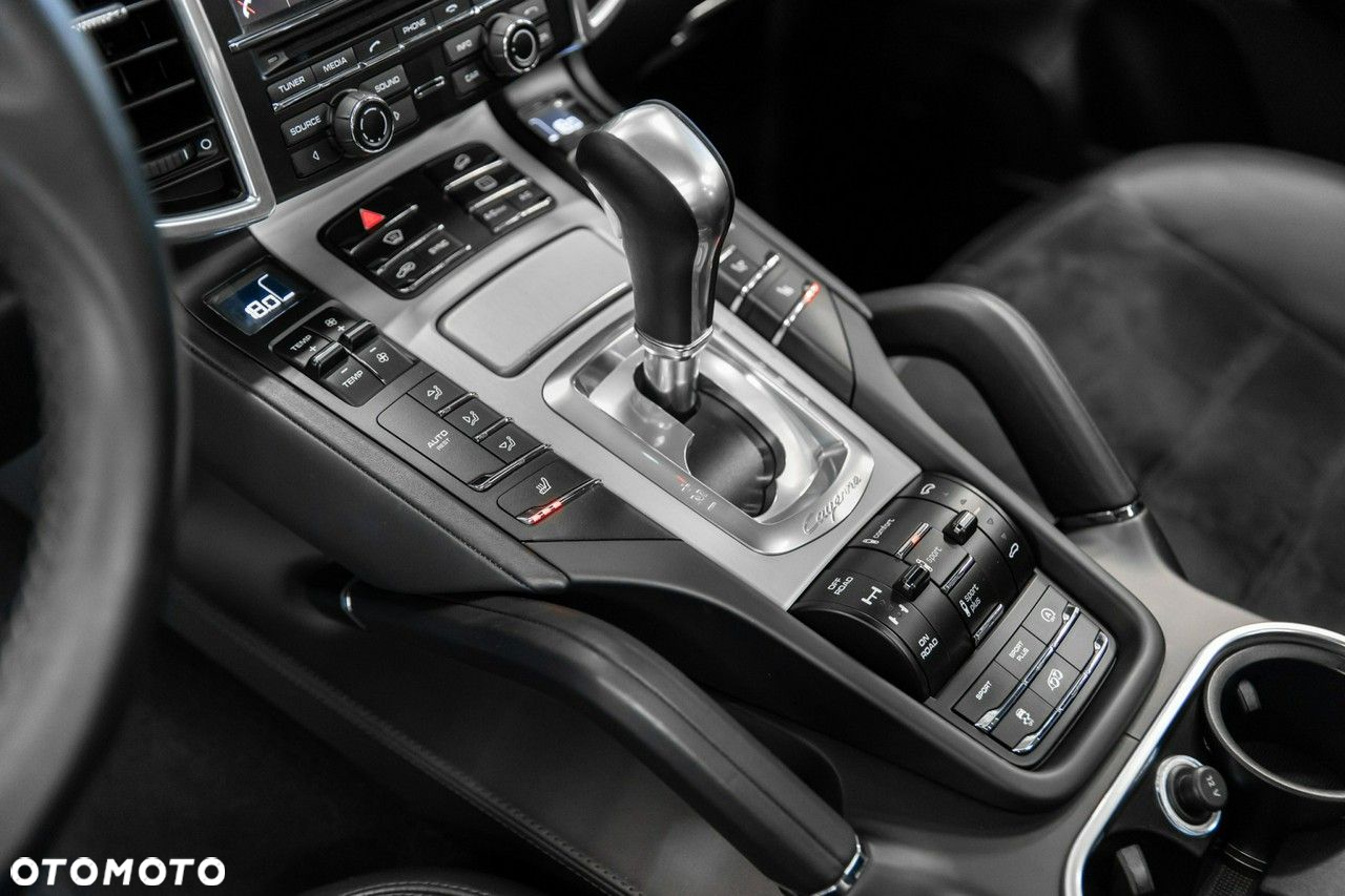Porsche Cayenne GTS - 34