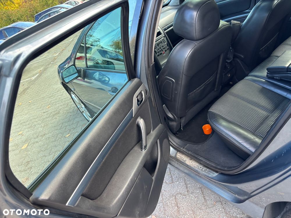 Peugeot 407 - 24