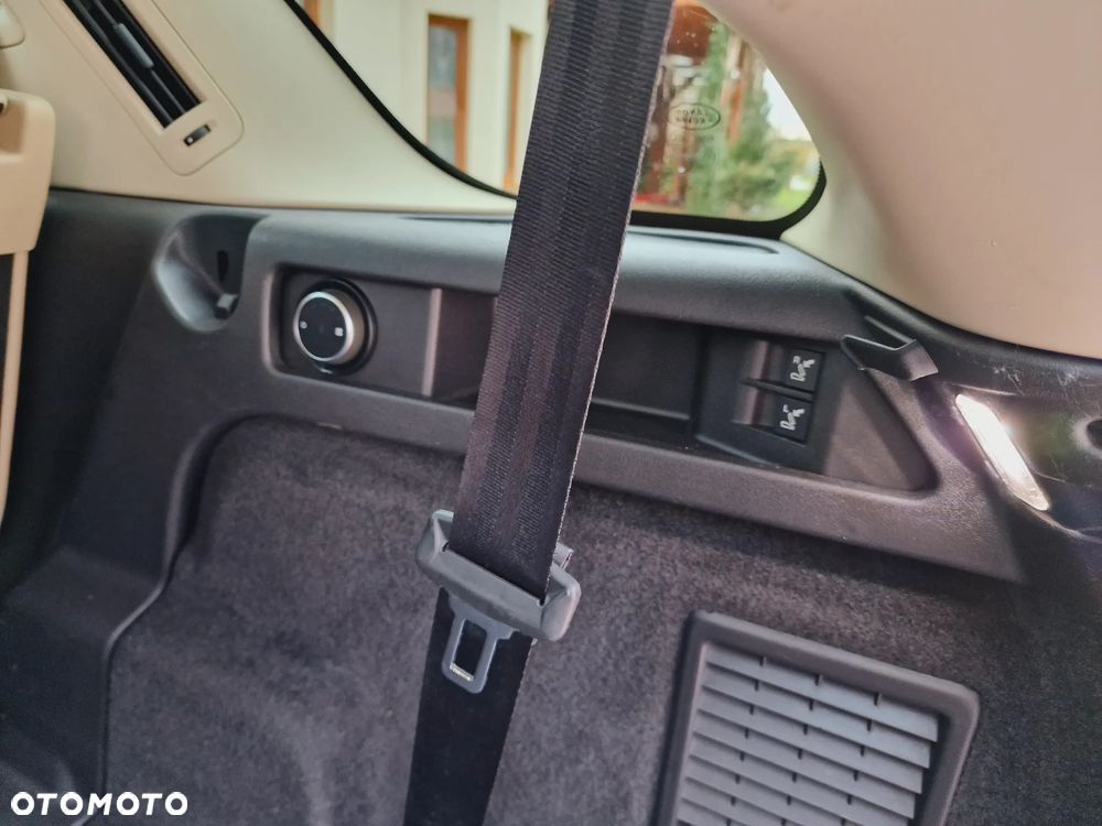 Land Rover Discovery Sport 2.0 Si4 HSE - 25