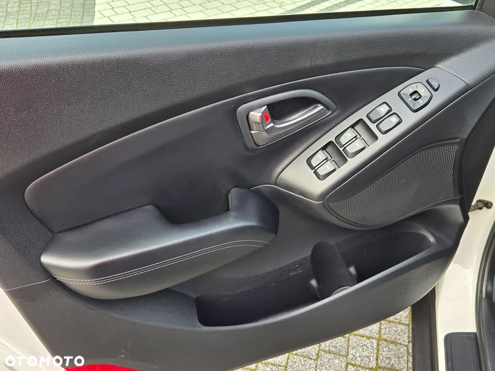 Hyundai ix35 1.7 CRDi 2WD blue Style - 7