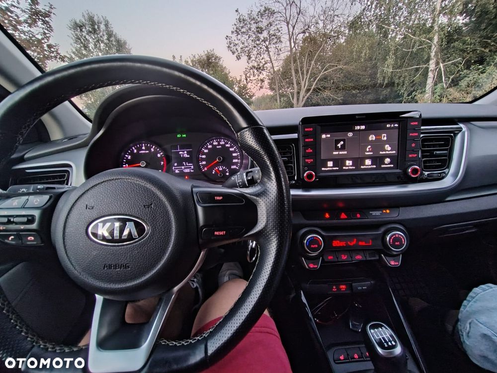 Kia Stonic 1.0 T-GDI L - 5