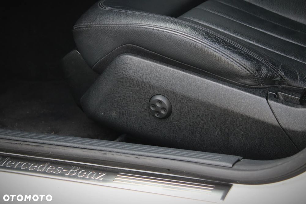 Mercedes-Benz CLS 350 BlueEFFICIENCY 7G-TRONIC - 28