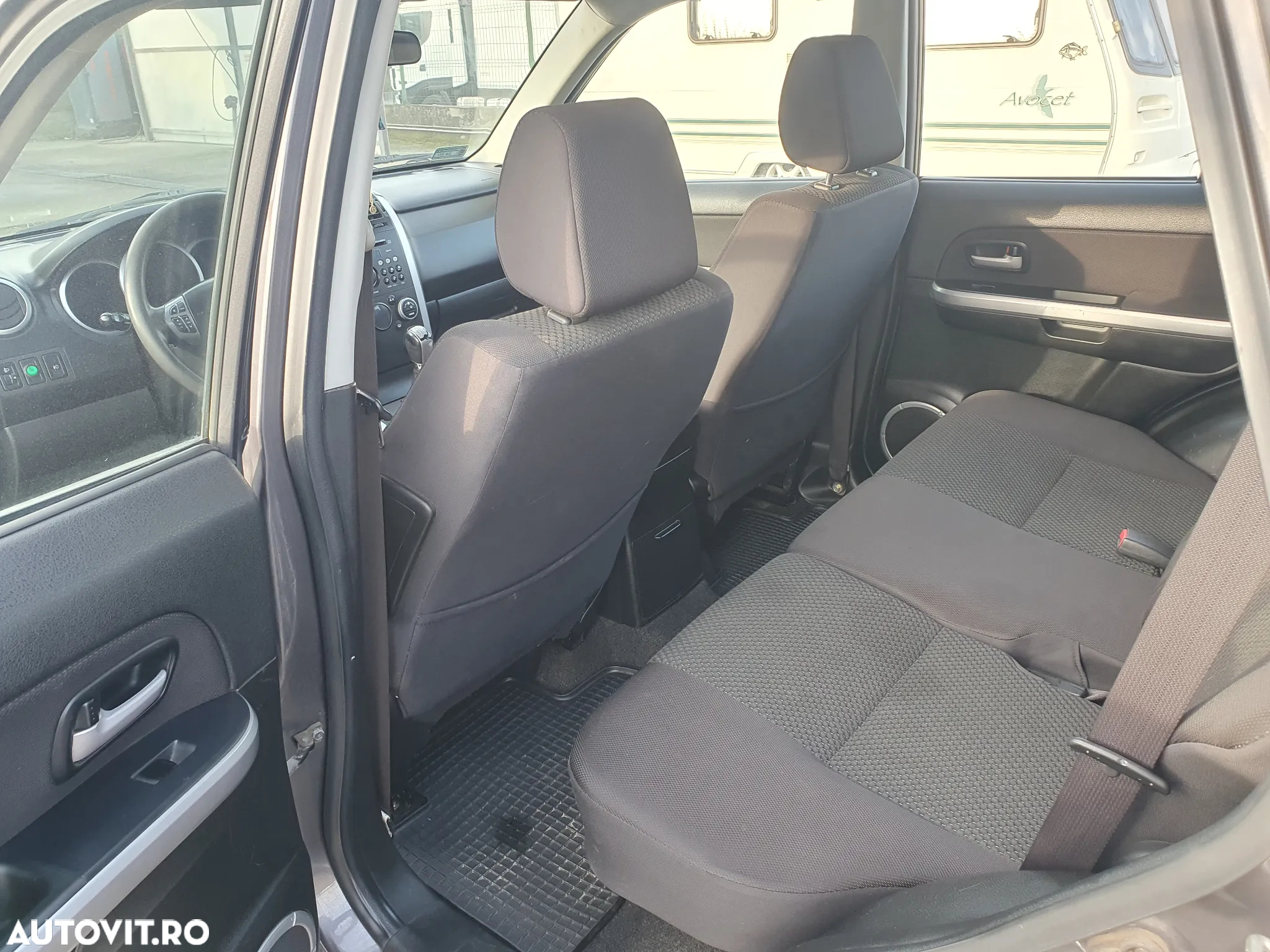 Suzuki Grand Vitara 1.9 DDIS JLX - 11