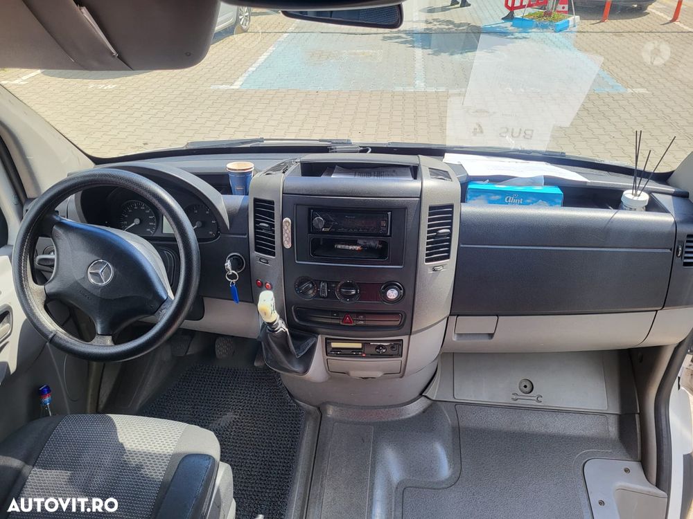 Mercedes-Benz Sprinter - 9