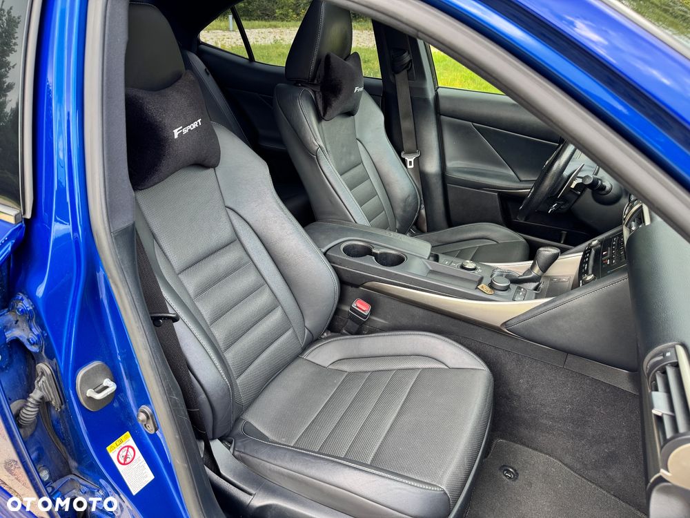 Lexus IS 200t / 300 F Sport - 7
