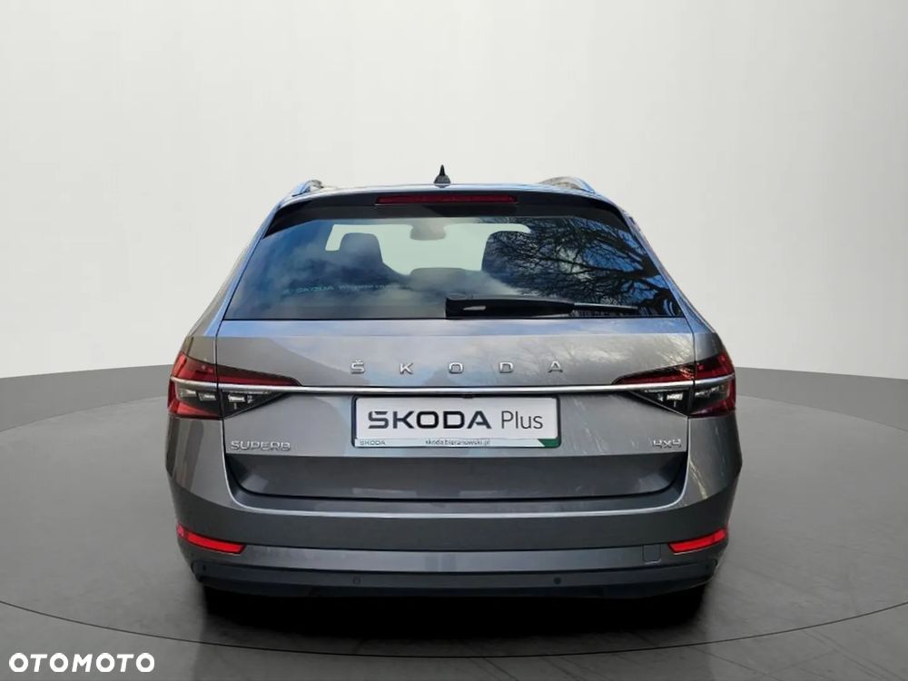 Skoda Superb 2.0 TDI SCR 4x4 Style DSG - 4