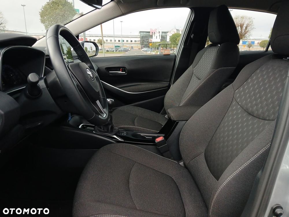 Toyota Corolla 1.5 Comfort - 11