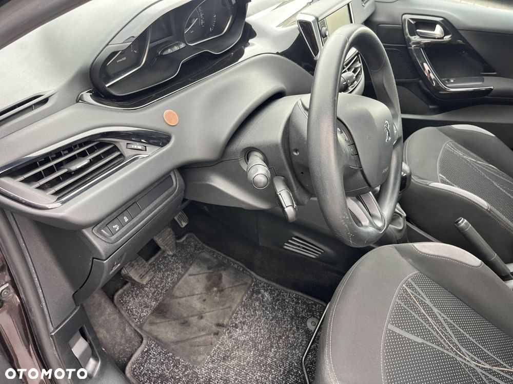 Peugeot 208 95 VTI Allure - 14