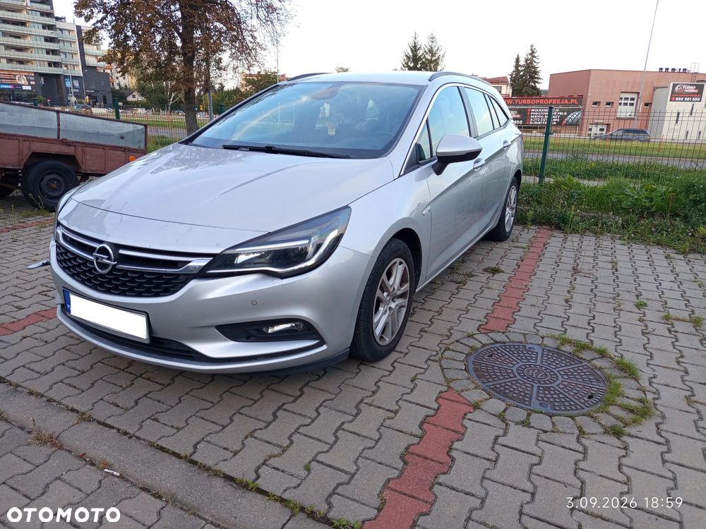 Opel Astra 1.6 CDTI Dynamic - 3