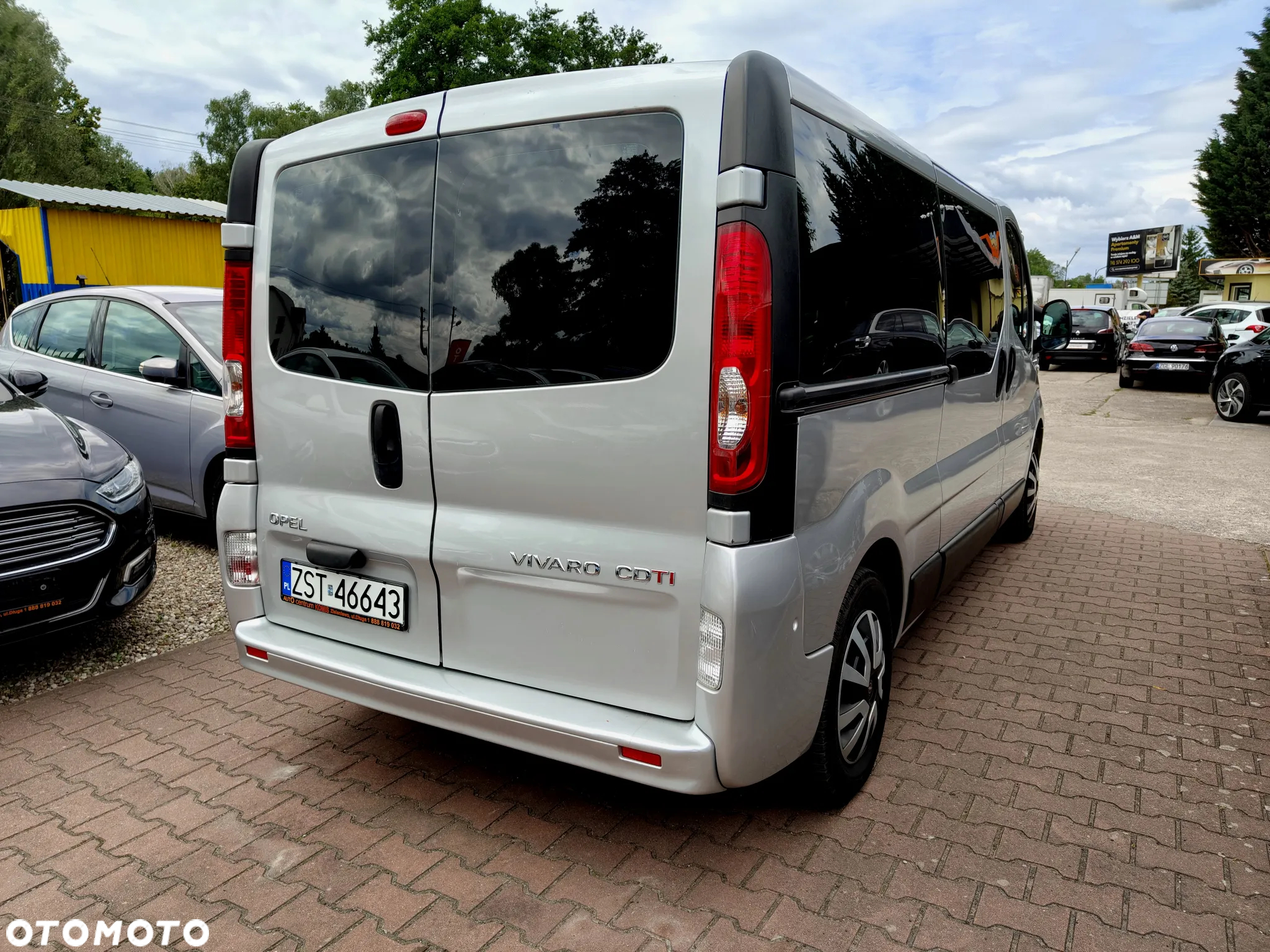Opel Vivaro 2.0 CDTI L2H1 DPF - 9