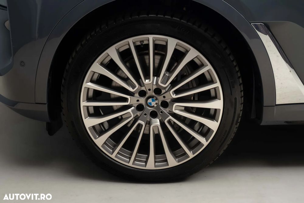 BMW X7 xDrive40i AT MHEV - 11