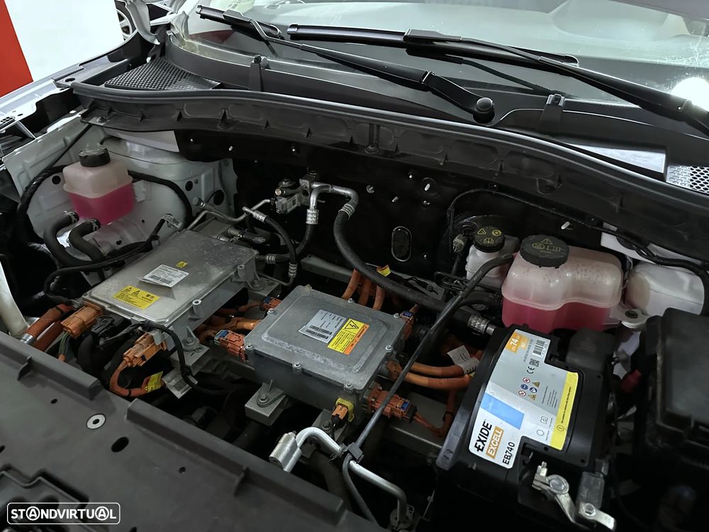 MG ZS Standard Luxury - 44