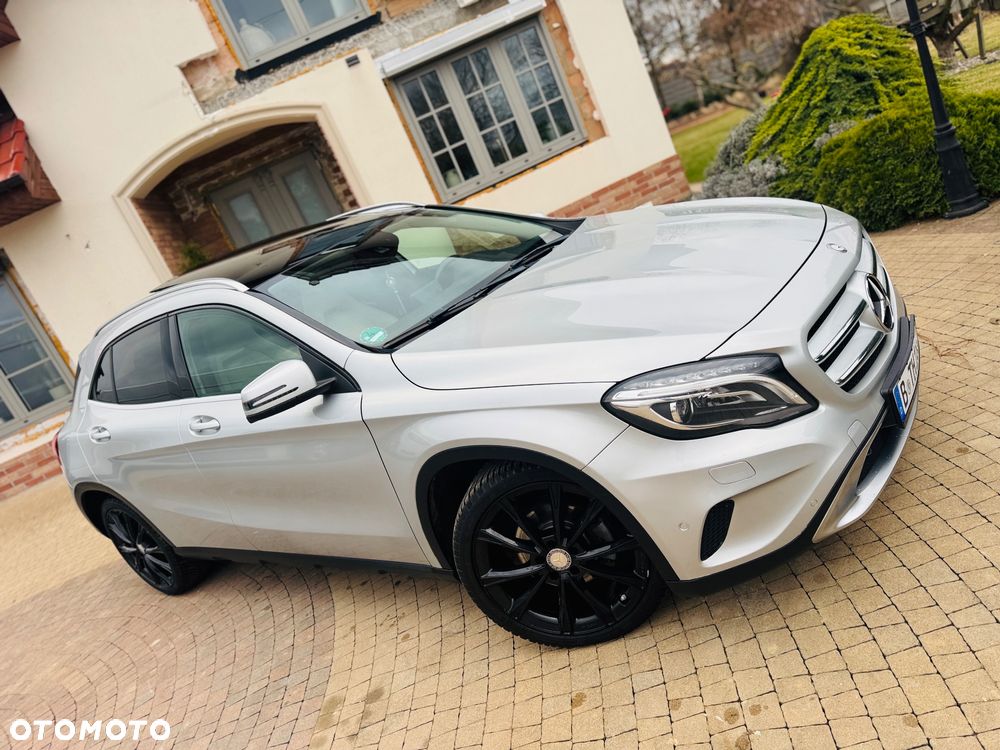 Mercedes-Benz GLA 200 7G-DCT Style - 31