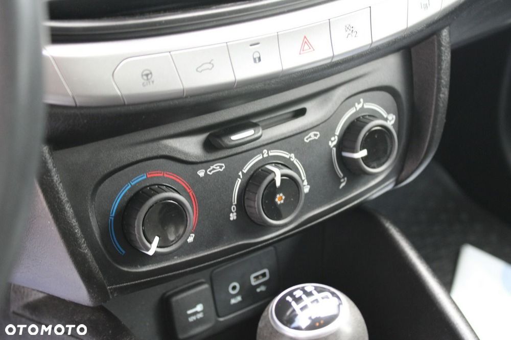 Fiat Tipo - 18