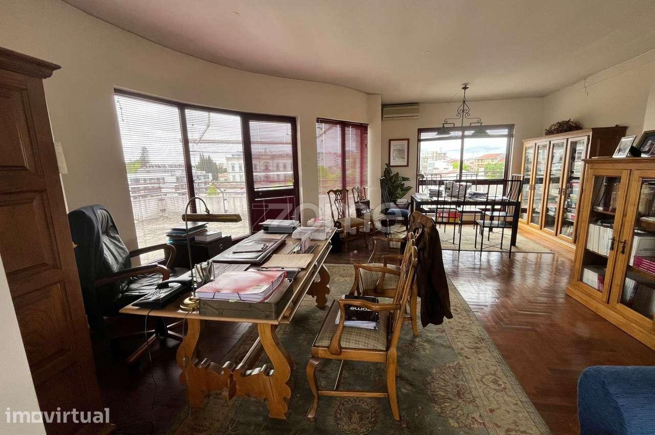 Apartamento T3 Cobertura para Arrendamento | Exclusividade !! - Grande imagem: 3/18